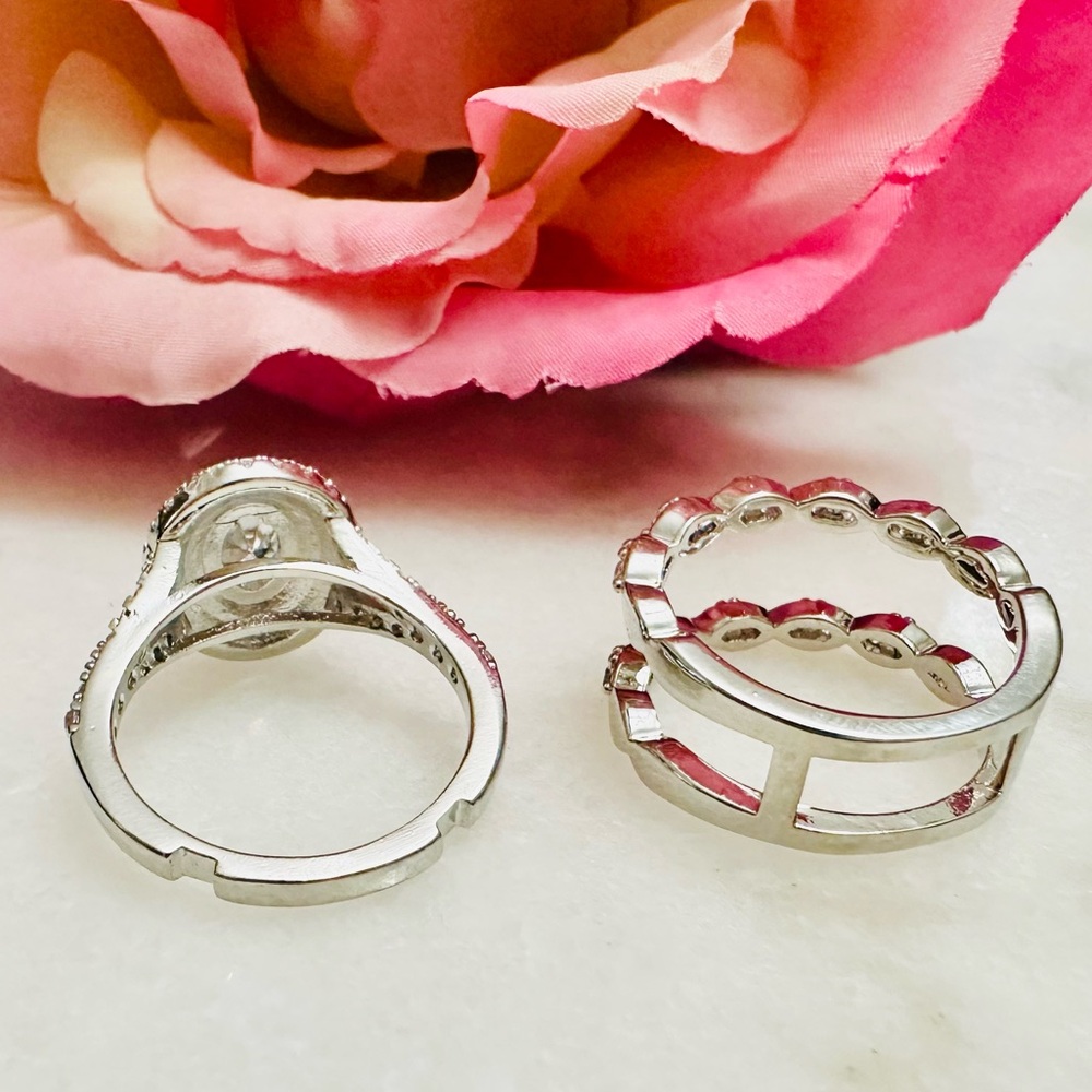 Elegant Silver Halo Bridal Ring with Zirconia Center Stone Size 6 - Picture 3 of 8
